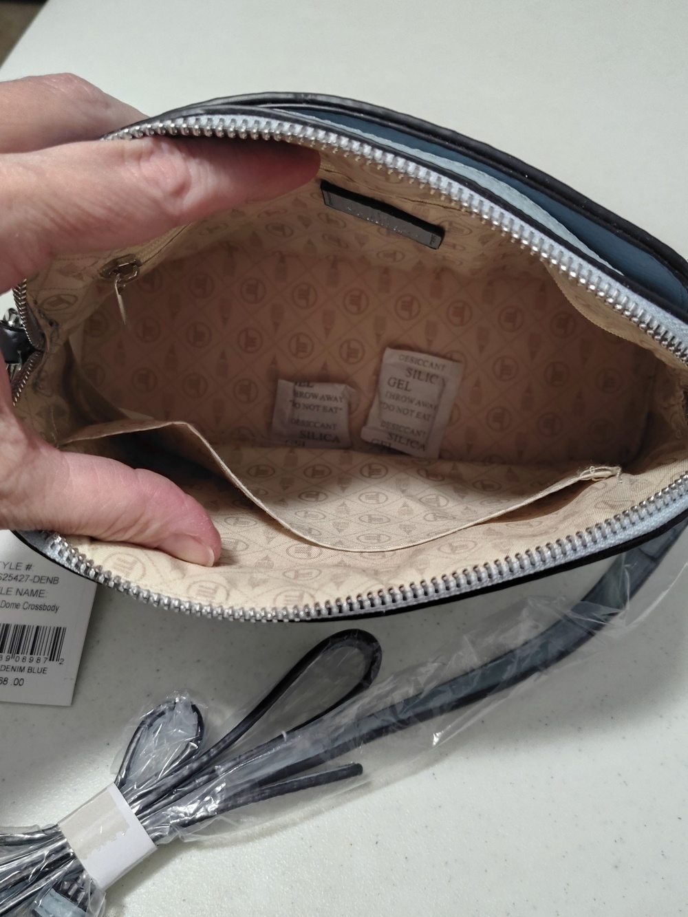 Brand New London Fog Light Blue Crossbody Bag - Picture 5 of 5